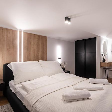 E56 - Grand Boulevard Heritage Residence - Best Location By Bqa Budapest Exterior photo