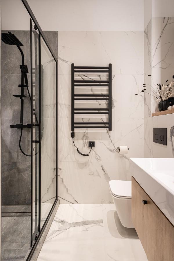 E56 - Grand Boulevard Heritage Residence - Best Location By Bqa Budapest Exterior photo